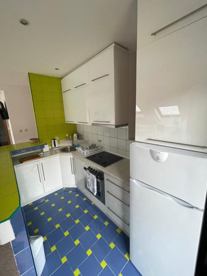Casa Gialla Free Parking Сараєво Екстер'єр фото