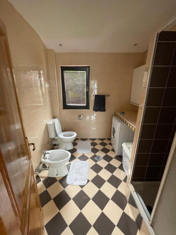 Casa Gialla Free Parking Сараєво Екстер'єр фото